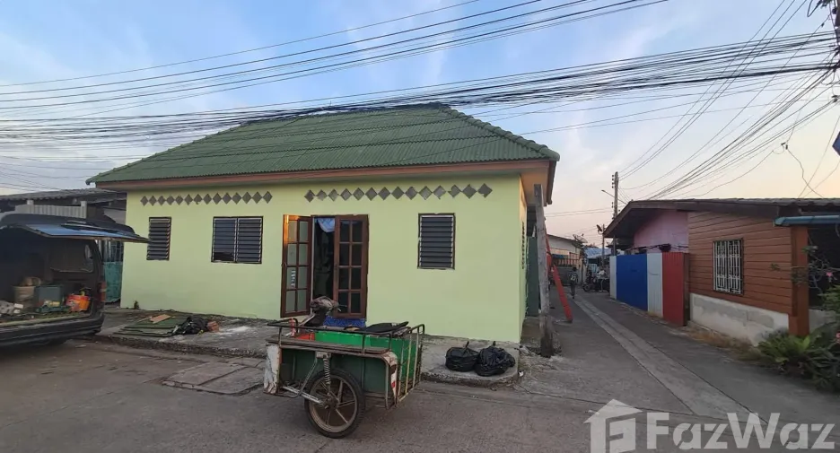À louer 2 chambres maison à Bang Nam Priao, Chachoengsao