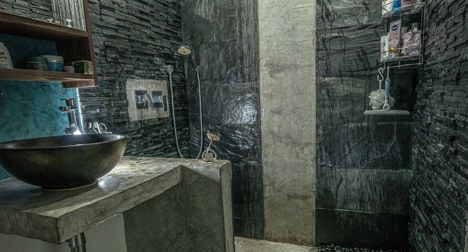 For sale 2 bedrooms condo in Watthana, Bangkok