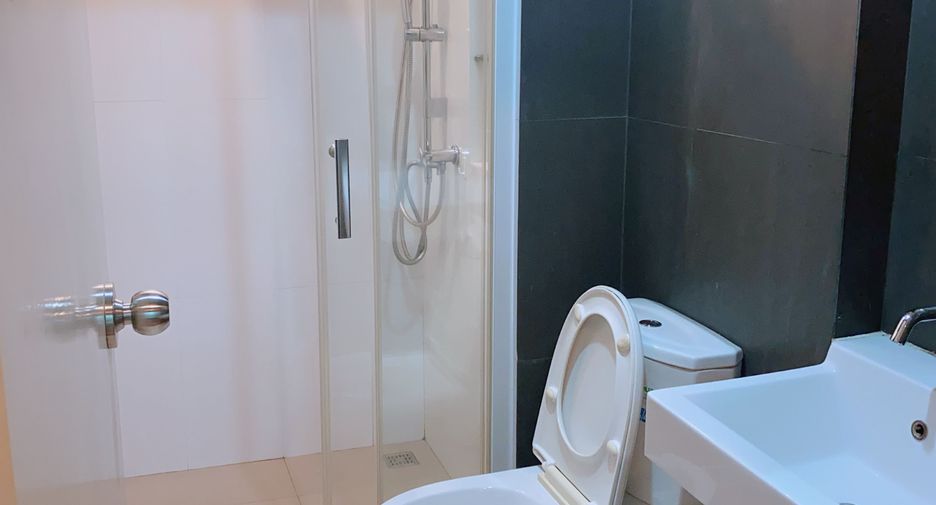 For sale 1 bed condo in Khan Na Yao, Bangkok