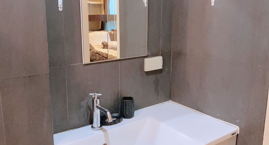 For sale 1 bed condo in Khan Na Yao, Bangkok