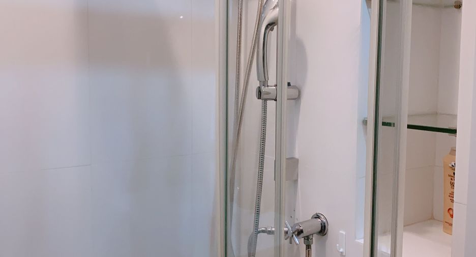 For sale 1 bed condo in Khan Na Yao, Bangkok