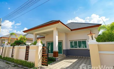Casa en alquiler de 3 habitaciones en Bang Lamung, Chonburi