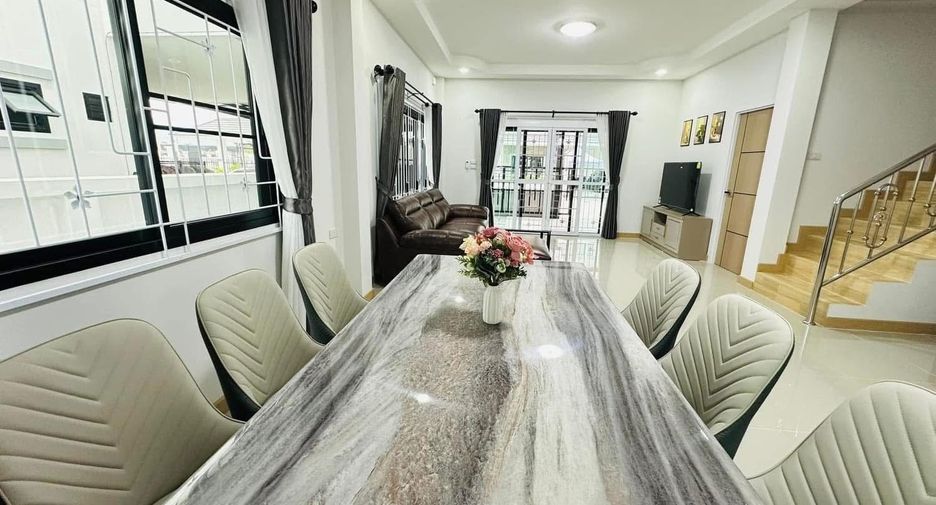 For rent 3 bedrooms house in Mueang Chiang Mai, Chiang Mai
