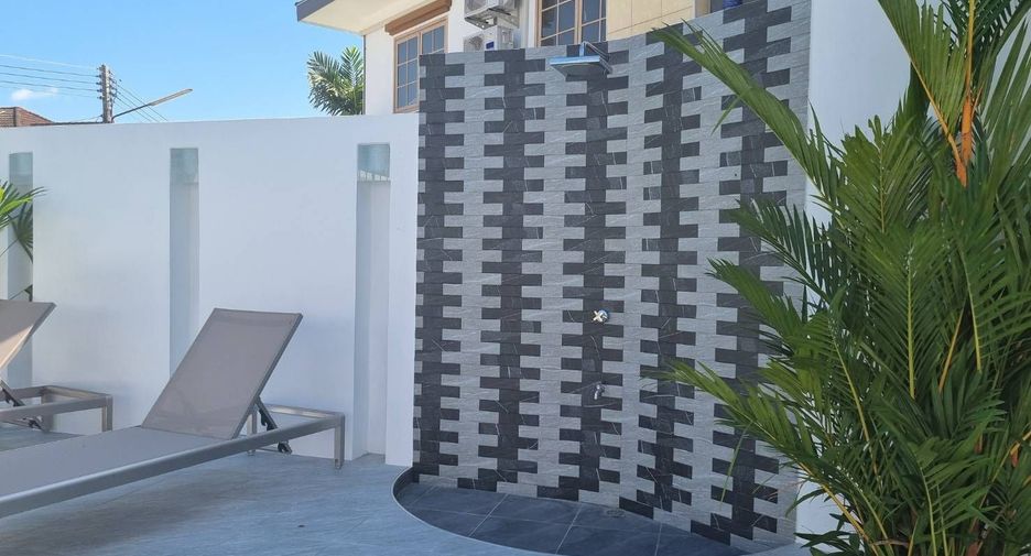 Villa en alquiler de 3 habitaciones en Mueang Phuket, Phuket