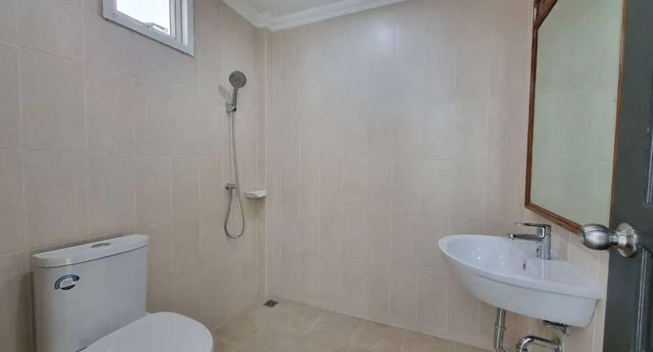 For rent 3 bedrooms villa in Mueang Phuket, Phuket