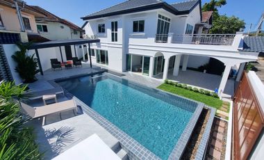 For rent 3 bedrooms villa in Mueang Phuket, Phuket