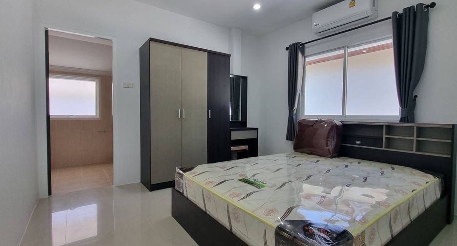 For rent 3 bedrooms villa in Mueang Phuket, Phuket