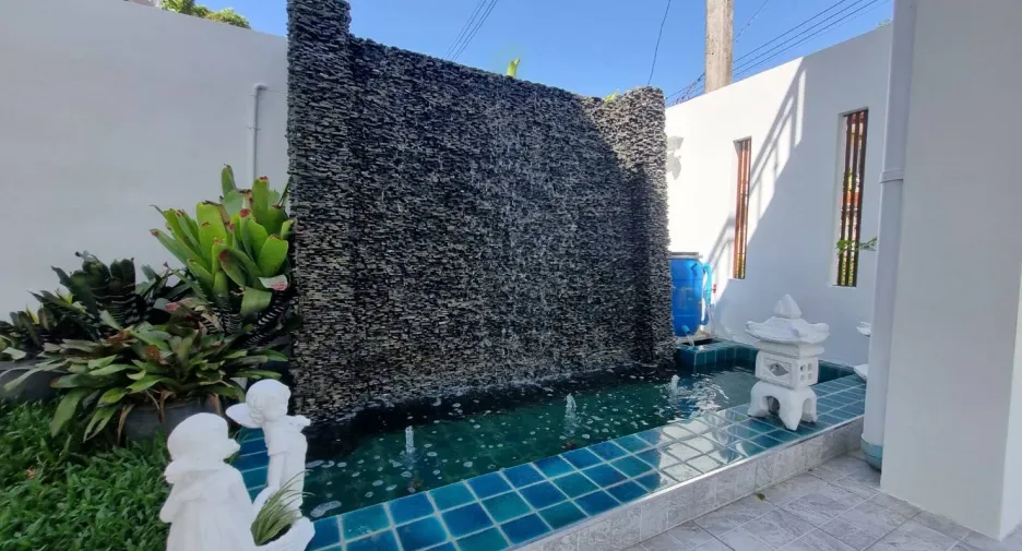 For rent 3 bedrooms villa in Mueang Phuket, Phuket