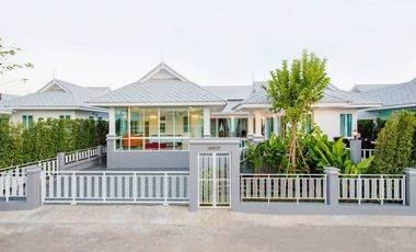 For rent 4 bedrooms villa in Hua Hin, Prachuap Khiri Khan