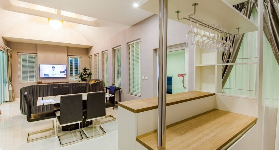 For rent 4 bedrooms villa in Hua Hin, Prachuap Khiri Khan