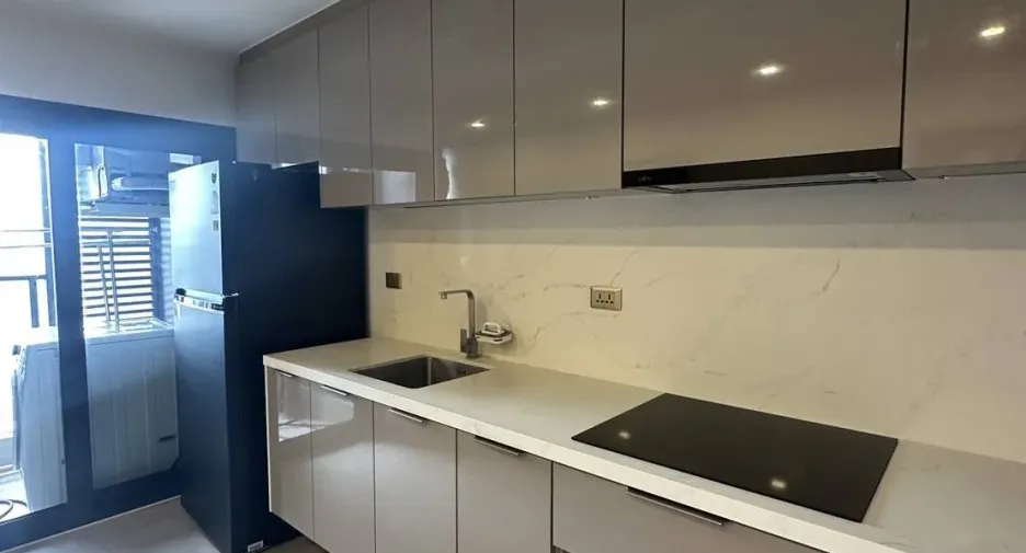 Wohnung zum Kauf und zur Miete mit 2 Zimmer in Huai Khwang, Bangkok