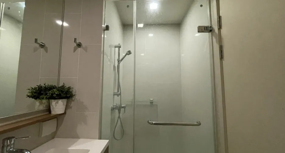 Wohnung zum Kauf mit 1 Zimmer in Wang Thonglang, Bangkok