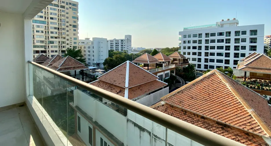 For rent 2 bedrooms condo in Bang Lamung, Chonburi