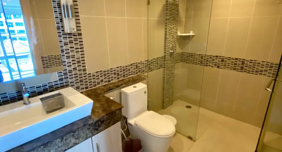 For rent 2 bedrooms condo in Bang Lamung, Chonburi
