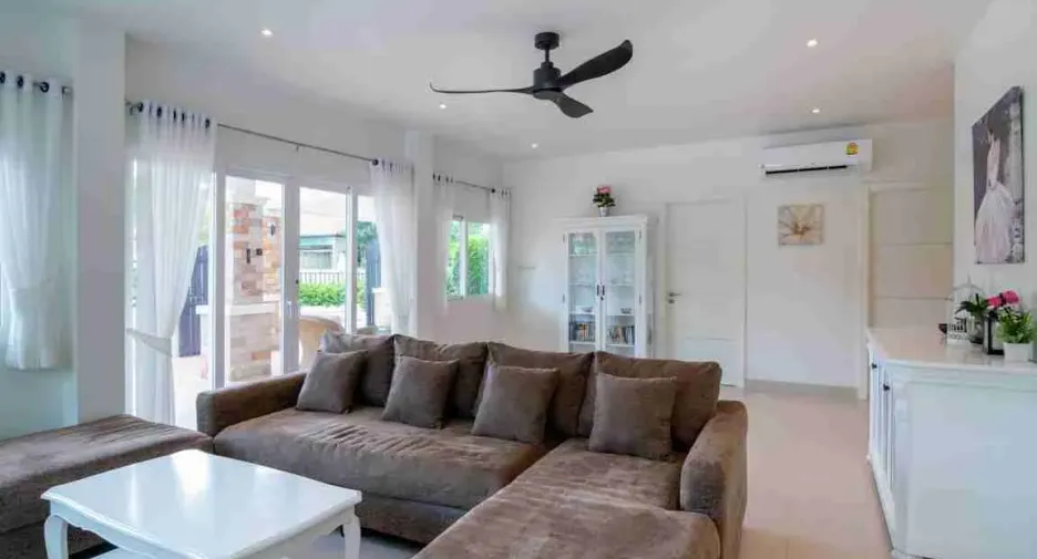 Villa zum Kauf mit 4 Zimmer in Hua Hin, Prachuap Khiri Khan