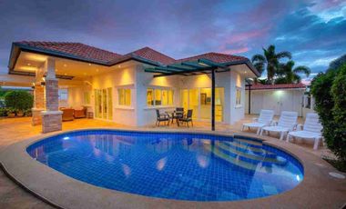 For sale 4 ベッドルーム villa in Hua Hin, Prachuap Khiri Khan