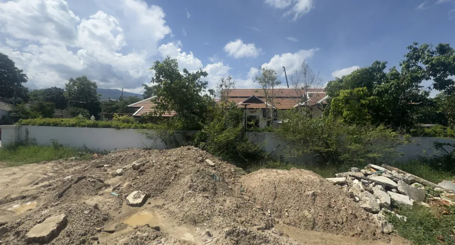 À vendre terrain à Mueang Chiang Mai, Chiang Mai