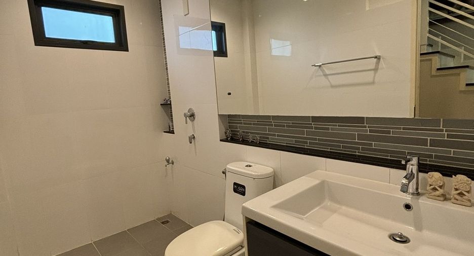 For sale 4 ベッドルーム house in Prawet, Bangkok