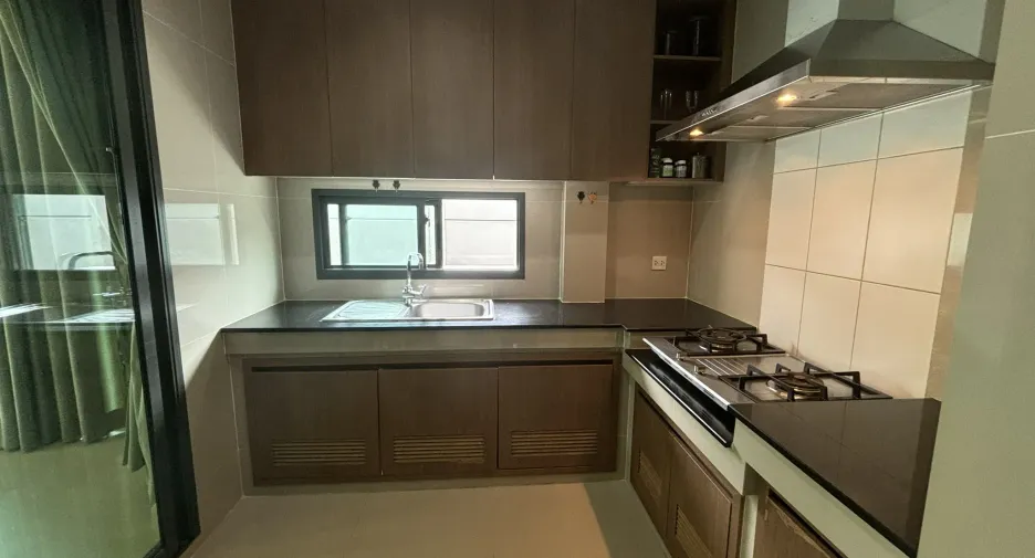 For sale 4 bedrooms house in Prawet, Bangkok