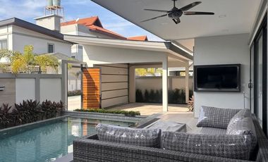Villa en alquiler de 3 habitaciones en Bang Lamung, Chonburi