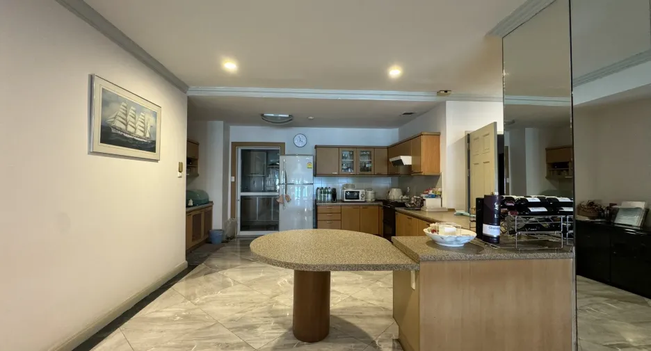 For rent 4 bedrooms condo in Cha Am, Phetchaburi