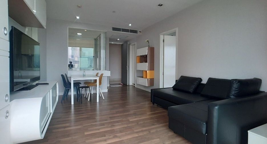 À vendre 2 chambres condo à Phra Khanong, Bangkok