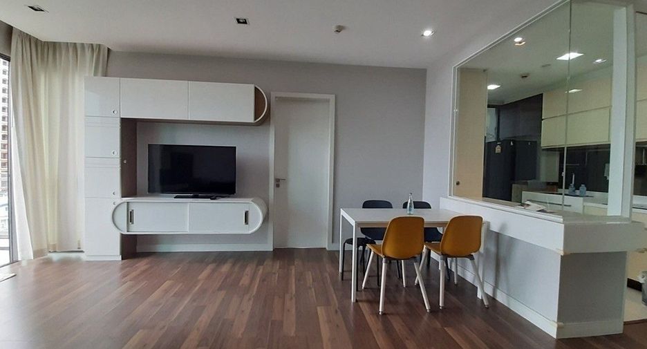 À vendre 2 chambres condo à Phra Khanong, Bangkok