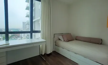 À vendre 2 chambres condo à Phra Khanong, Bangkok