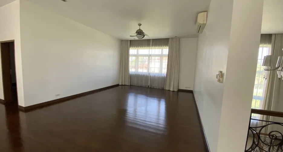 For sale 4 ベッドルーム house in Pak Kret, Nonthaburi
