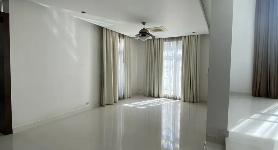 For sale 4 ベッドルーム house in Pak Kret, Nonthaburi
