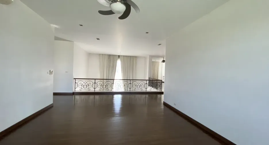 For sale 4 ベッドルーム house in Pak Kret, Nonthaburi