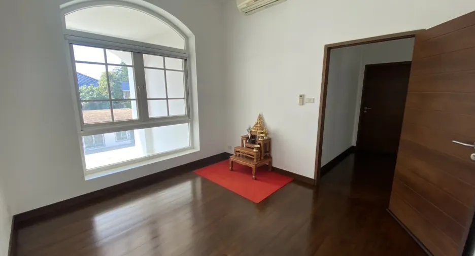 For sale 4 ベッドルーム house in Pak Kret, Nonthaburi