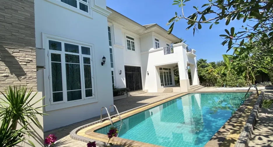For sale 4 ベッドルーム house in Pak Kret, Nonthaburi