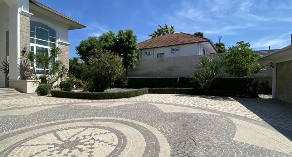 For sale 4 ベッドルーム house in Pak Kret, Nonthaburi
