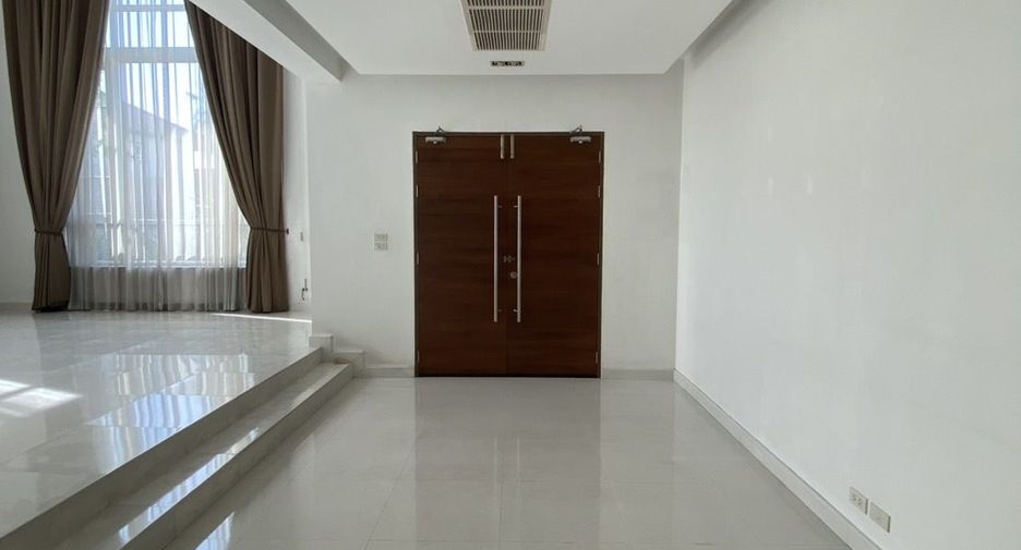 For sale 4 ベッドルーム house in Pak Kret, Nonthaburi