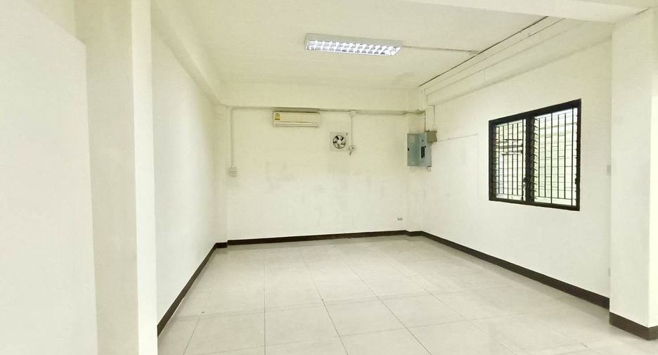 Reihenhaus zur Miete mit 3 Zimmer in Mueang Chiang Mai, Chiang Mai