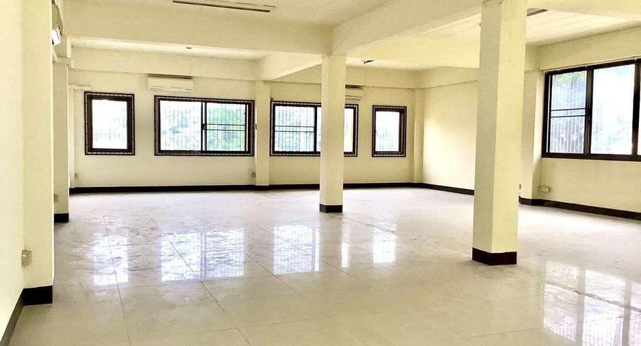 Reihenhaus zur Miete mit 3 Zimmer in Mueang Chiang Mai, Chiang Mai