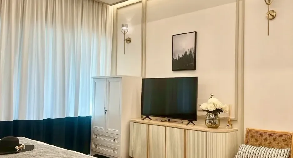 Casa en venta y en alquiler de 4 habitaciones en Lat Krabang, Bangkok