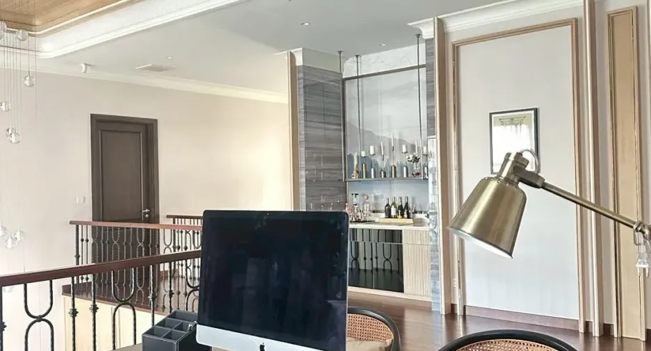 Casa en venta y en alquiler de 4 habitaciones en Lat Krabang, Bangkok