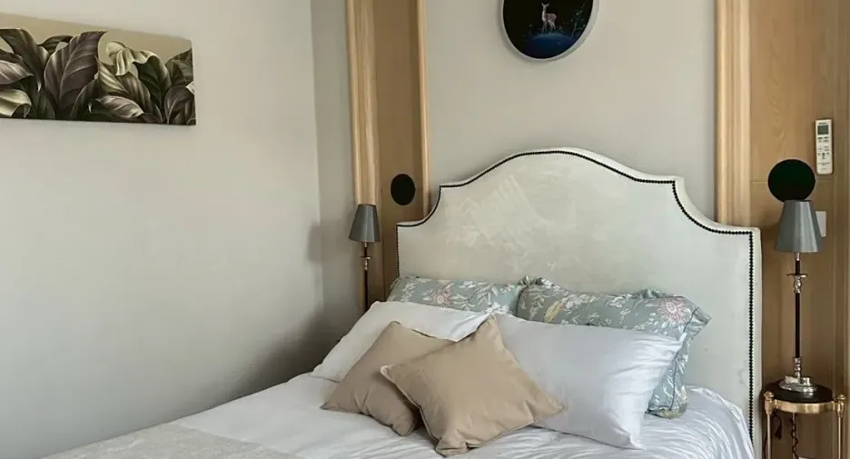 Casa en venta y en alquiler de 4 habitaciones en Lat Krabang, Bangkok