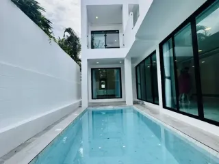 出售 5 卧室 别墅 在 Bang Lamung, Chon Buri