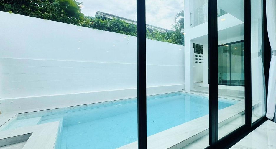 For sale 5 bedrooms villa in Jomtien, Pattaya