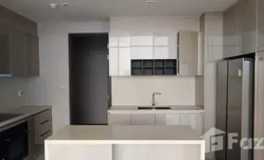 For sale 1 bed condo in Khlong Toei, Bangkok