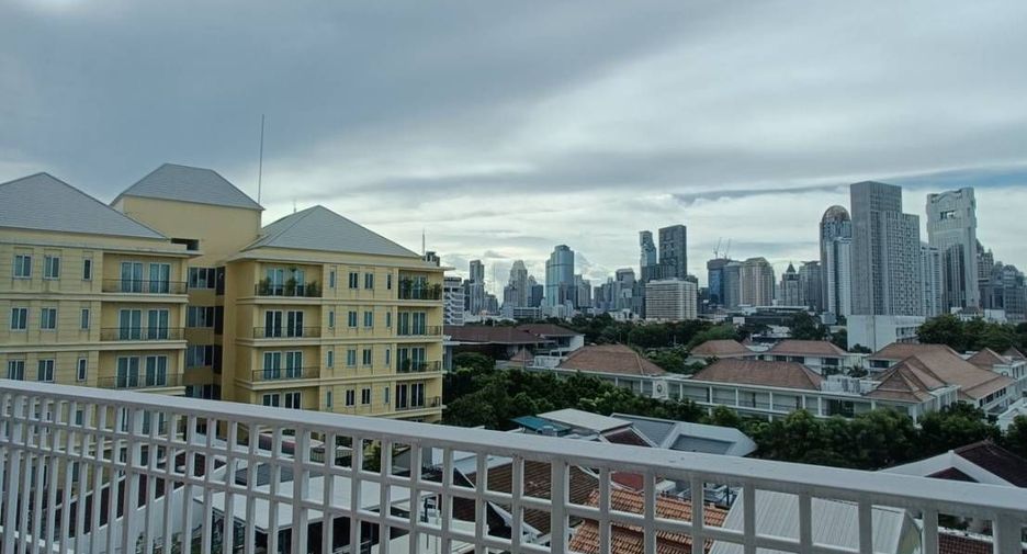 For sale 2 bedrooms condo in Yan Nawa, Bangkok
