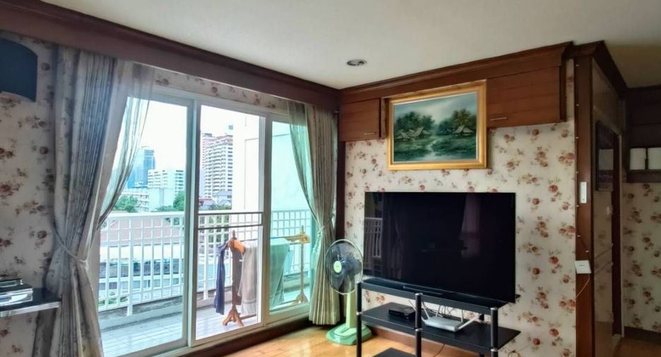 For sale 2 bedrooms condo in Yan Nawa, Bangkok