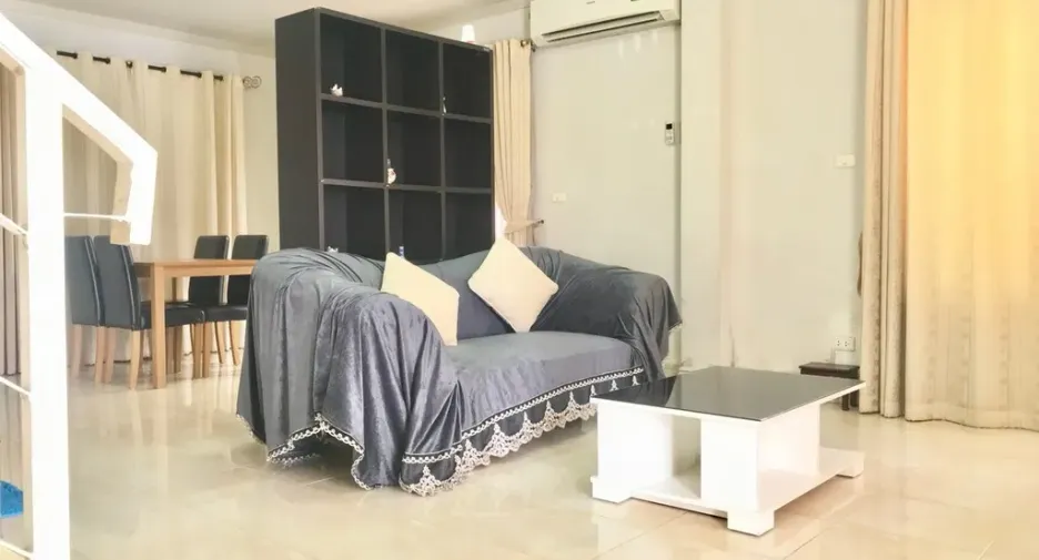 出售 和 出租 3 卧室 独立屋 在 Si Racha, Chon Buri