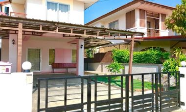 Casa en venta y en alquiler de 3 habitaciones en Si Racha, Chonburi