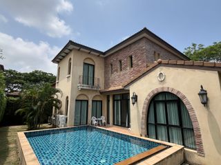 À louer 3 chambres villa à Huay Yai, Pattaya