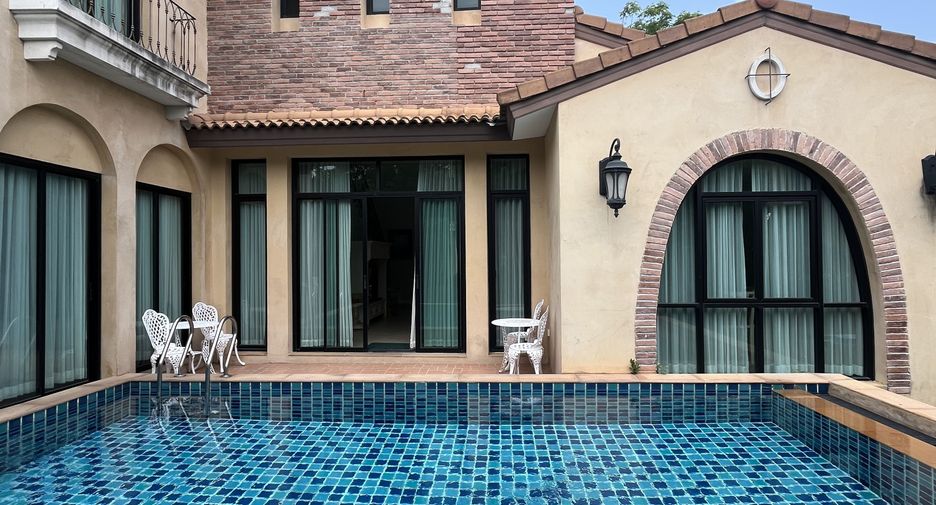 For rent 3 bedrooms villa in Sattahip, Chonburi