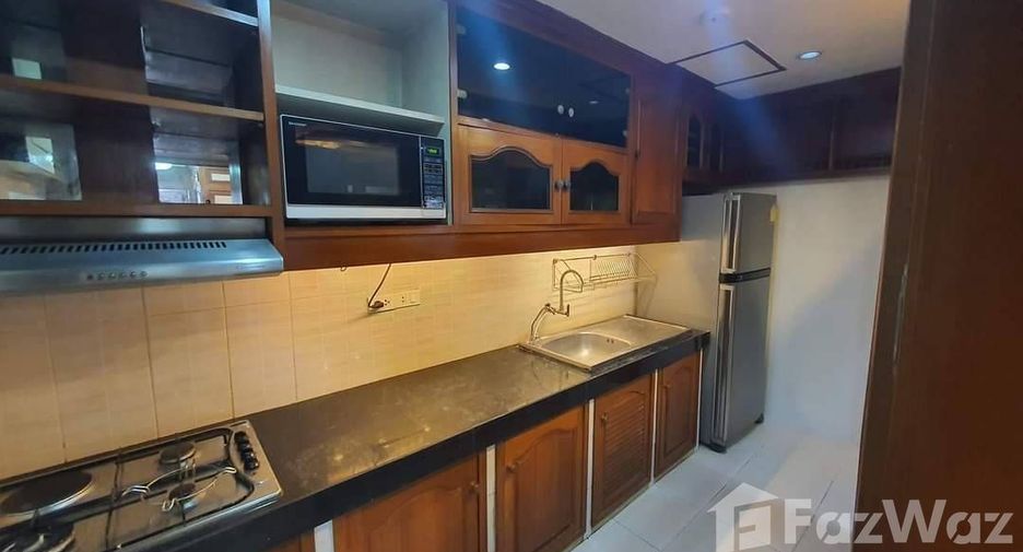 For sale 3 bedrooms condo in Watthana, Bangkok